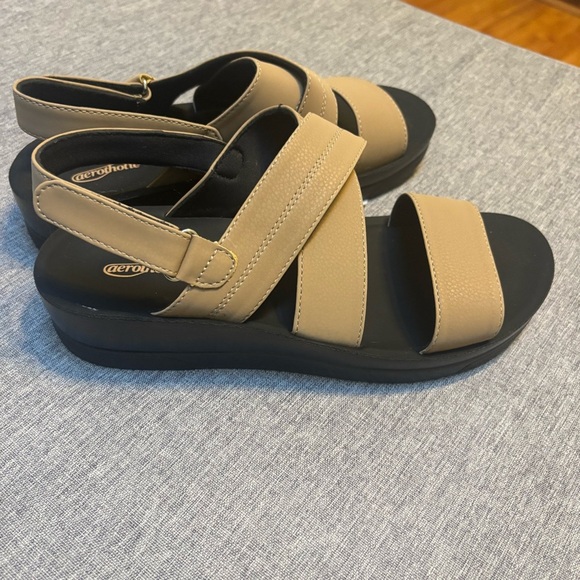 AEROTHOTIC Women's Modern Sandal - Picture 5 of 10